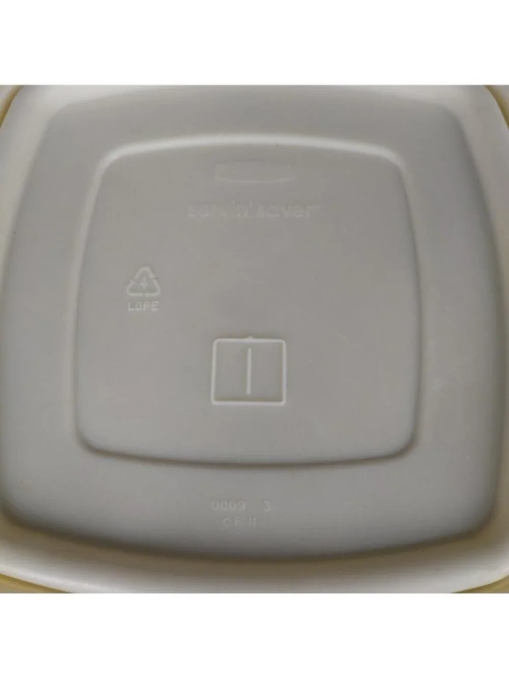 Rubbermaid Servin' Saver Container Replacement Lid Only Square #1 Almond Set 3